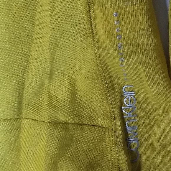 Calvin Klein Performance Twist-Front Long-Sleeve - Picture 5 of 5